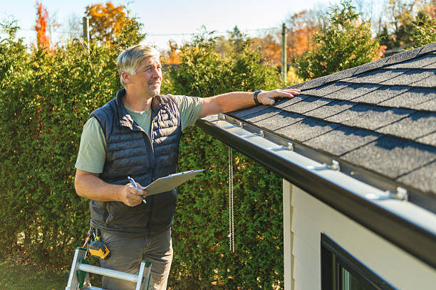 Professional Roofing technician working in Cheraw, SC